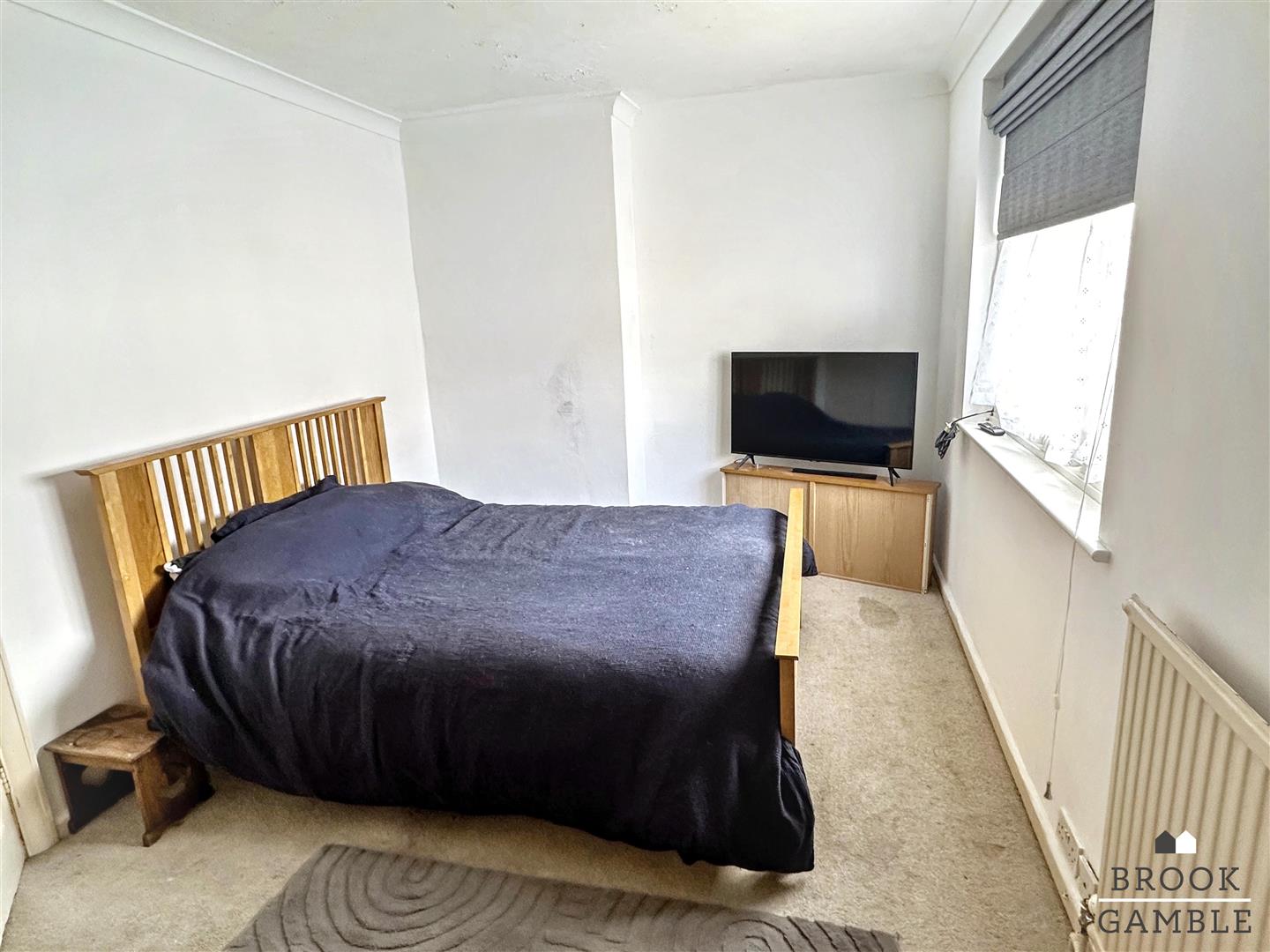 2 Bedroom House. Cavalry Crescent in Eastbourne,  9